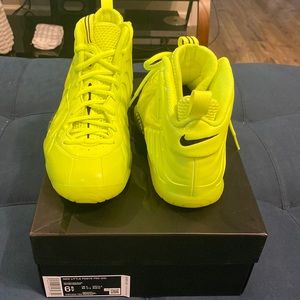 Nike little posite pro GS